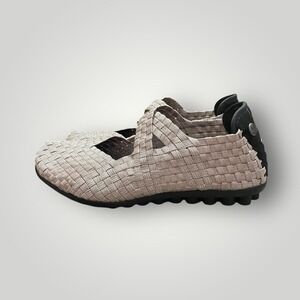 Bernie Mev Women Cherish Nude Metallic Mary Jane 6.5 Woven Slip On Comfort Shoes